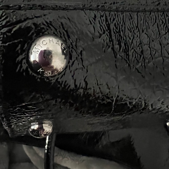 Michael Kors North/South Hamilton textured patent leather tote - Picture 11 of 16